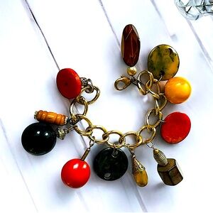 Vintage 1940s Bakelite Charm Bracelet.